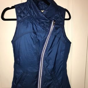 LuluLemon lightweight puffer vest